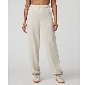 Vuroi Coastline Pant In Color Beige